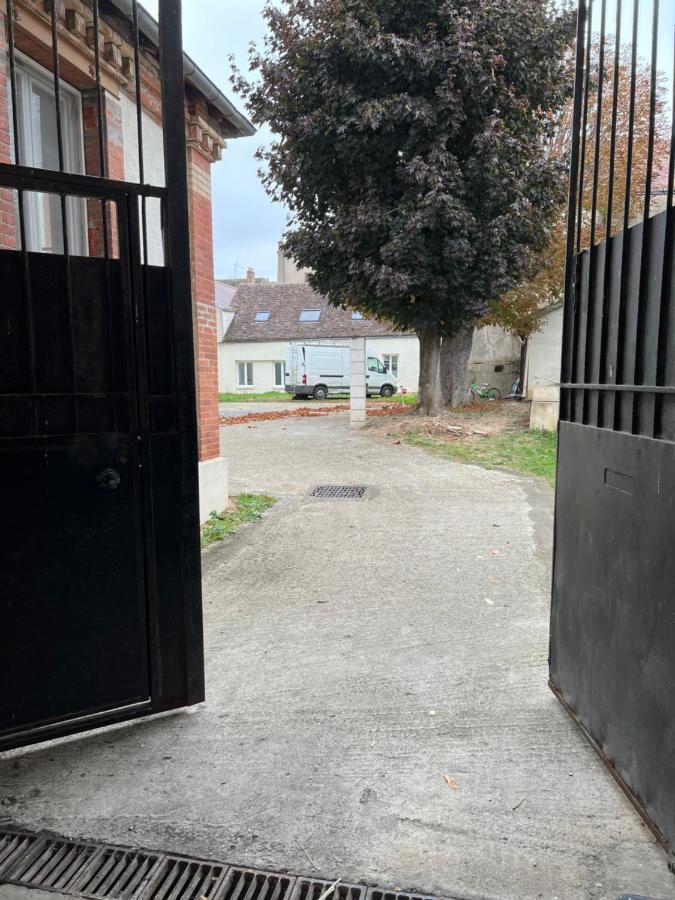 Le Relais De Saint Loup 1 A 66 Personnes Apartment Montereau-Fault-Yonne Exterior photo